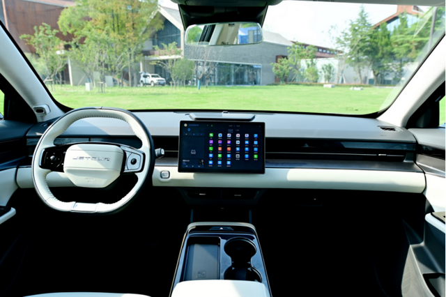 我喜欢这款车的理由 是因为无需品牌加持 它就是全能的“大圣”休闲区蓝鸢梦想 - Www.slyday.coM 我喜欢这款车的理由 是因为无需品牌加持 它就是全能的“大圣”休闲区蓝鸢梦想 - Www.slyday.coM