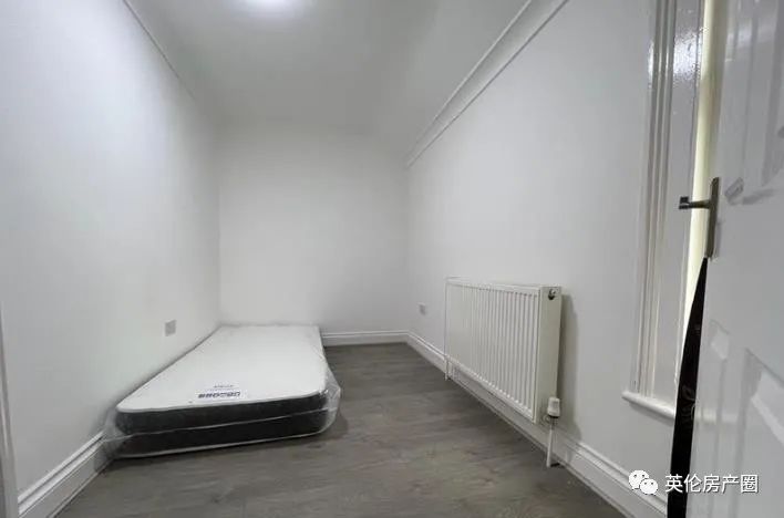 浴室在衣柜?睡觉要爬梯子?伦敦那些奇奇怪怪的出租房,绝了!休闲区蓝鸢梦想 - Www.slyday.coM 浴室在衣柜?睡觉要爬梯子?伦敦那些奇奇怪怪的出租房,绝了!休闲区蓝鸢梦想 - Www.slyday.coM