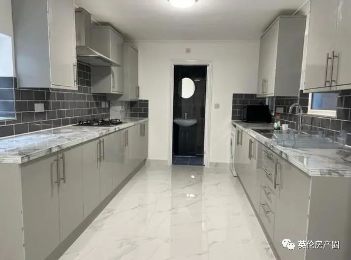 浴室在衣柜?睡觉要爬梯子?伦敦那些奇奇怪怪的出租房,绝了!休闲区蓝鸢梦想 - Www.slyday.coM 浴室在衣柜?睡觉要爬梯子?伦敦那些奇奇怪怪的出租房,绝了!休闲区蓝鸢梦想 - Www.slyday.coM