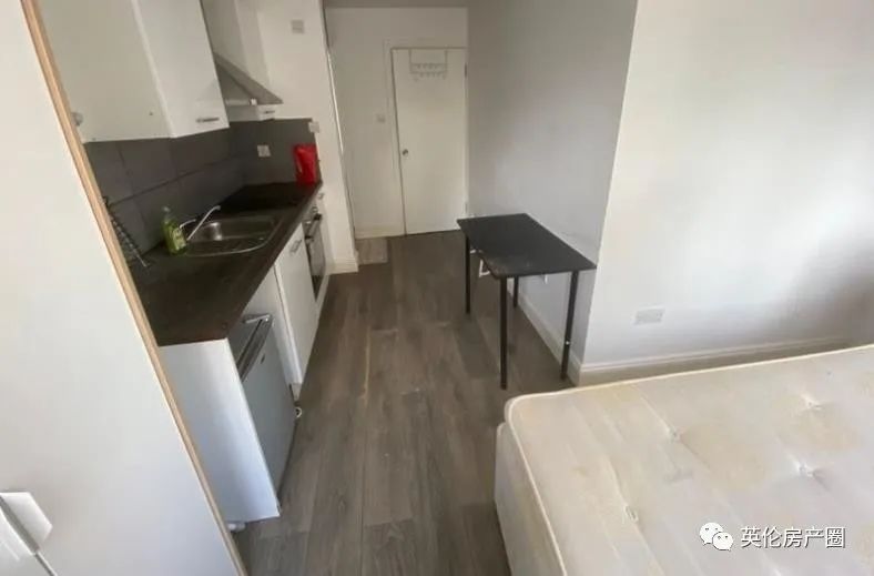 浴室在衣柜?睡觉要爬梯子?伦敦那些奇奇怪怪的出租房,绝了!休闲区蓝鸢梦想 - Www.slyday.coM 浴室在衣柜?睡觉要爬梯子?伦敦那些奇奇怪怪的出租房,绝了!休闲区蓝鸢梦想 - Www.slyday.coM