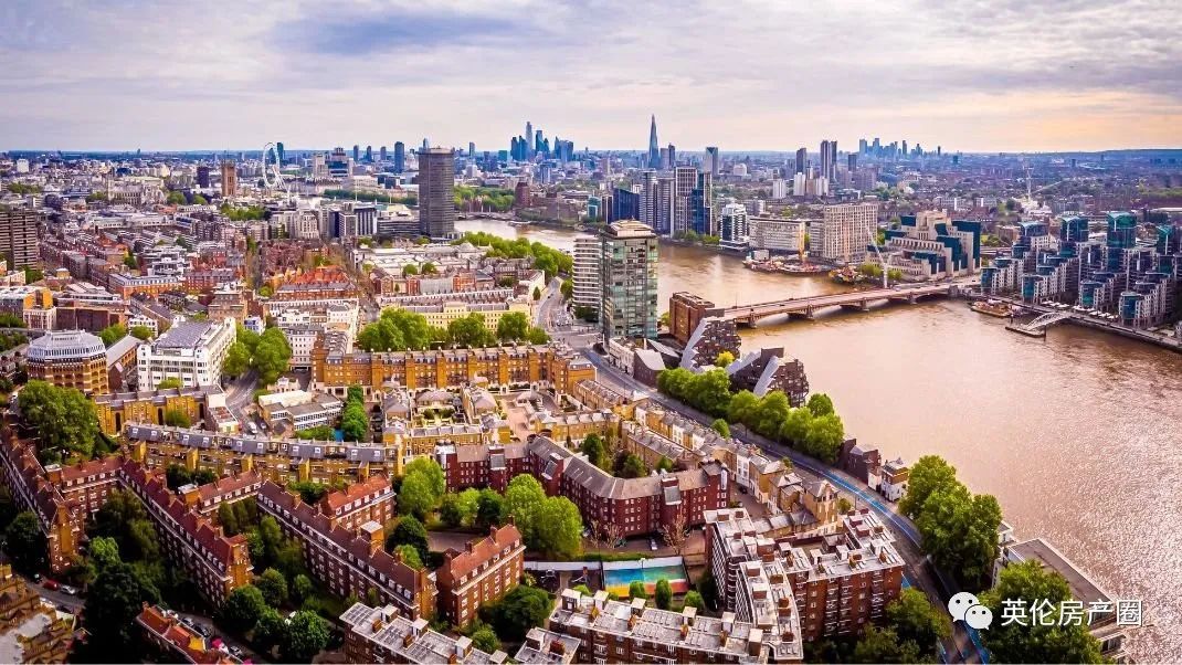 浴室在衣柜?睡觉要爬梯子?伦敦那些奇奇怪怪的出租房,绝了!休闲区蓝鸢梦想 - Www.slyday.coM 浴室在衣柜?睡觉要爬梯子?伦敦那些奇奇怪怪的出租房,绝了!休闲区蓝鸢梦想 - Www.slyday.coM