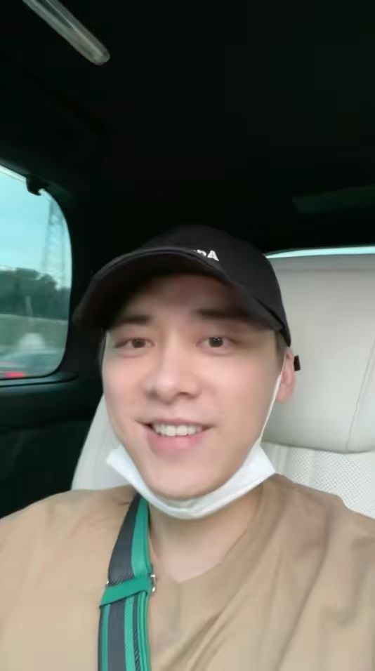 李易峰嫖娼被抓实锤,警方正式通报,此前央视中秋晚会将其除名休闲区蓝鸢梦想 - Www.slyday.coM 李易峰嫖娼被抓实锤,警方正式通报,此前央视中秋晚会将其除名休闲区蓝鸢梦想 - Www.slyday.coM