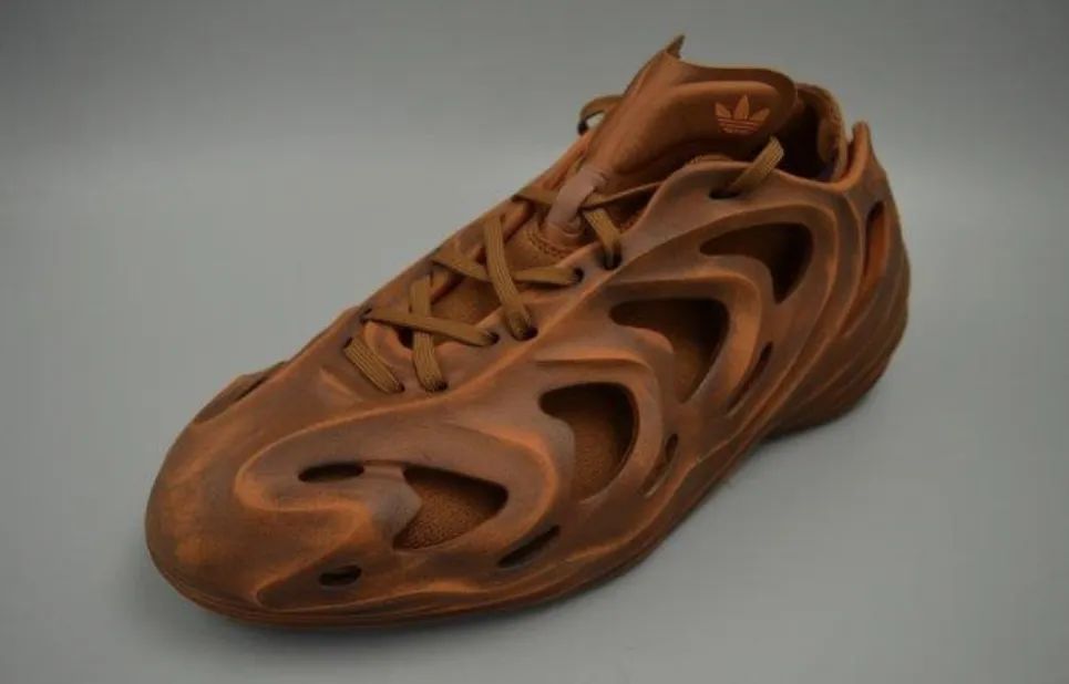 阿迪放大招!adidas"洞洞鞋"又爆出新配色,复刻发售确认了!休闲区蓝鸢梦想 - Www.slyday.coM 阿迪放大招!adidas"洞洞鞋"又爆出新配色,复刻发售确认了!休闲区蓝鸢梦想 - Www.slyday.coM