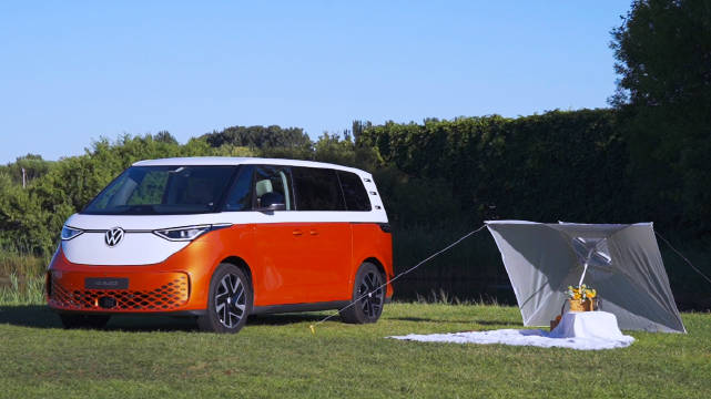 大众ID.Buzz实拍！车身配色好靓，内饰科技感爆棚！