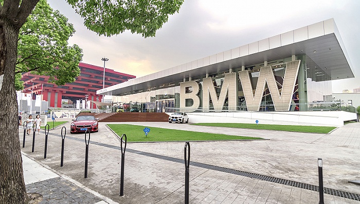 汽车巨头宝马也要开保险经纪公司了，车企为何热衷卖保险？