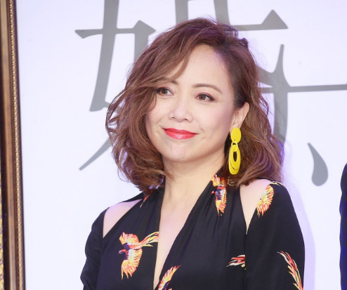 《金枝欲孽》开播18周年,回顾邓萃雯 佘诗曼 黎姿戏里戏外“重生”之路休闲区蓝鸢梦想 - Www.slyday.coM 《金枝欲孽》开播18周年,回顾邓萃雯 佘诗曼 黎姿戏里戏外“重生”之路休闲区蓝鸢梦想 - Www.slyday.coM