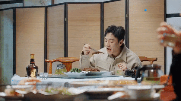 请陈晓卿拍美食纪录片,贵州珍酒把品牌营销玩明白了!休闲区蓝鸢梦想 - Www.slyday.coM 请陈晓卿拍美食纪录片,贵州珍酒把品牌营销玩明白了!休闲区蓝鸢梦想 - Www.slyday.coM