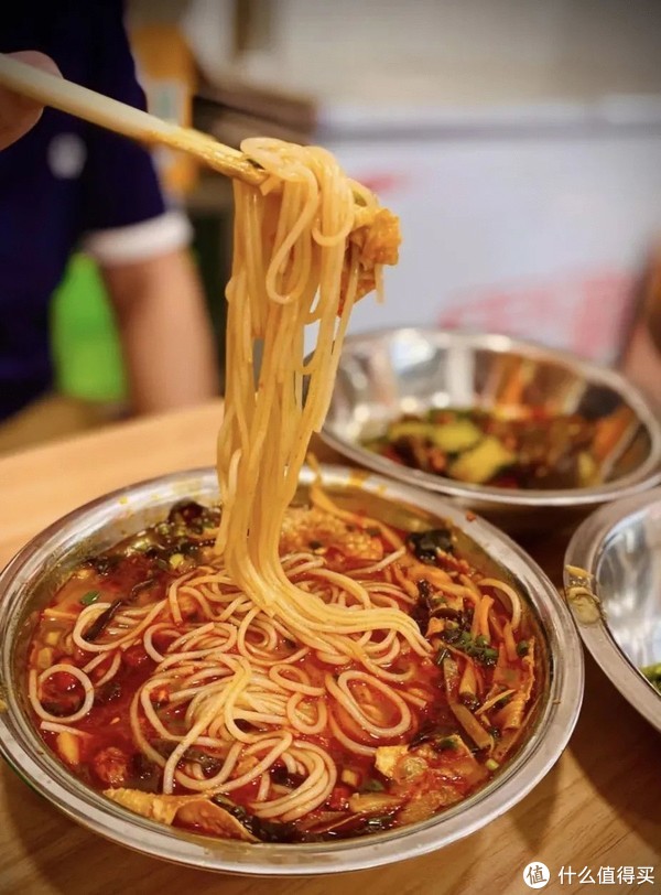 被螺蛳粉耽误的柳州,它才是真正的美食帝国!休闲区蓝鸢梦想 - Www.slyday.coM 被螺蛳粉耽误的柳州,它才是真正的美食帝国!休闲区蓝鸢梦想 - Www.slyday.coM