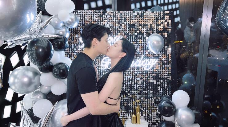 张檬卡点为“小五”金恩圣庆生 许愿明年送他一个女儿休闲区蓝鸢梦想 - Www.slyday.coM 张檬卡点为“小五”金恩圣庆生 许愿明年送他一个女儿休闲区蓝鸢梦想 - Www.slyday.coM