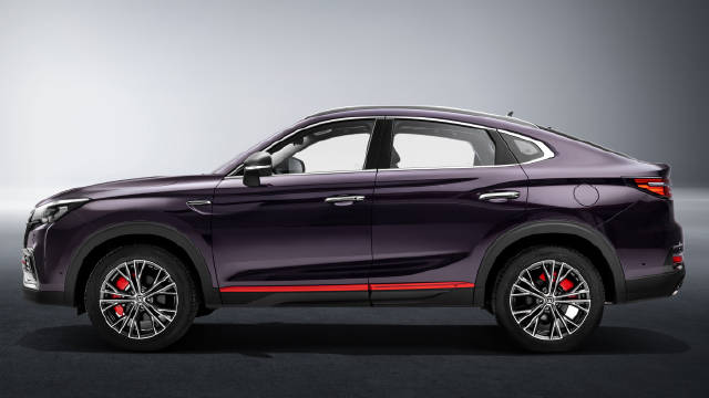 轿跑SUV！长安CS85coupe新款来了，11.99万起，2.0T8AT233马力