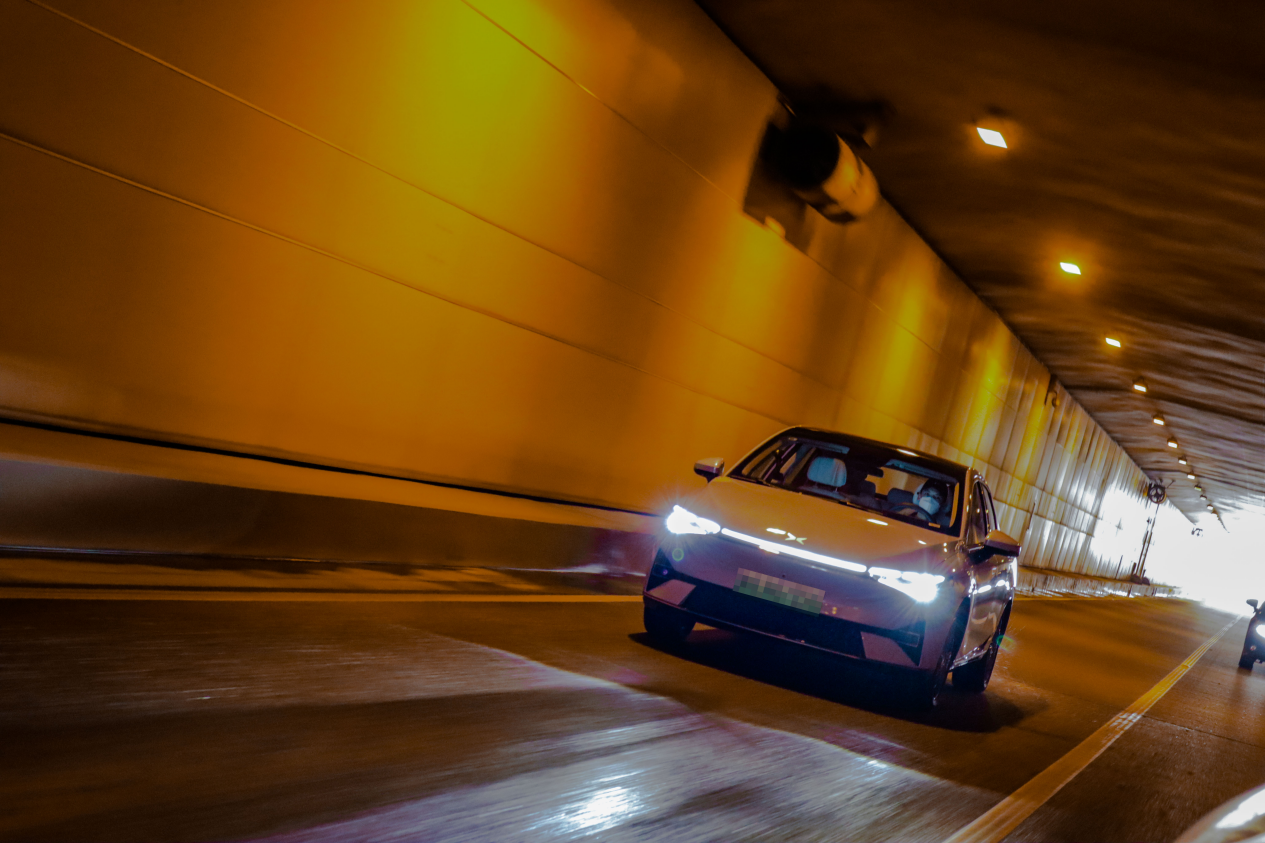 城市NGP抢先体验,红绿灯前自主选择较短队伍,这可不是“新手”休闲区蓝鸢梦想 - Www.slyday.coM 城市NGP抢先体验,红绿灯前自主选择较短队伍,这可不是“新手”休闲区蓝鸢梦想 - Www.slyday.coM