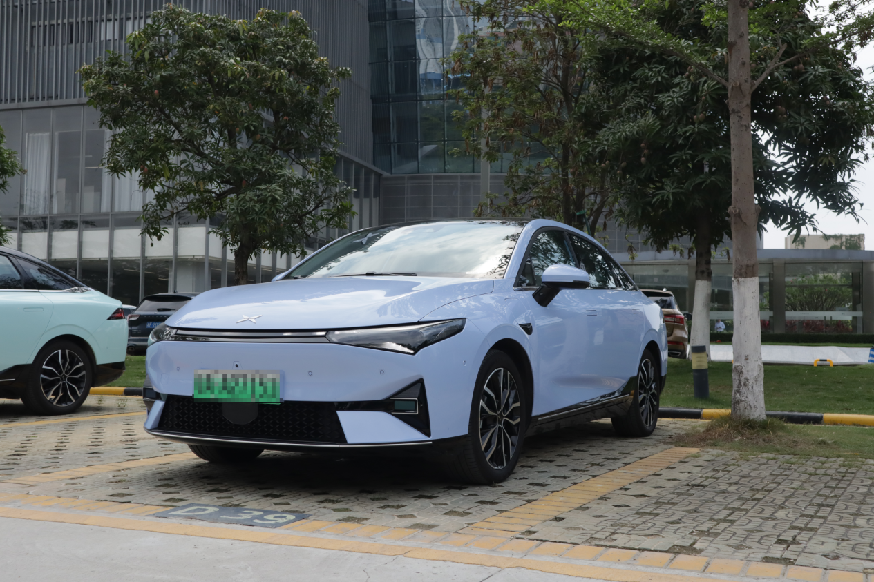 城市NGP抢先体验,红绿灯前自主选择较短队伍,这可不是“新手”休闲区蓝鸢梦想 - Www.slyday.coM 城市NGP抢先体验,红绿灯前自主选择较短队伍,这可不是“新手”休闲区蓝鸢梦想 - Www.slyday.coM