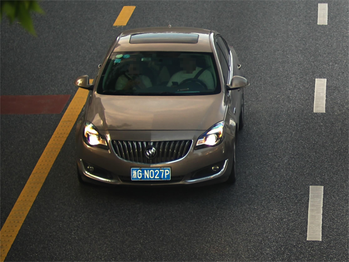 教训都这么深刻了!周一早高峰,我们想提醒一句:开车不看手机,骑车也一样休闲区蓝鸢梦想 - Www.slyday.coM 教训都这么深刻了!周一早高峰,我们想提醒一句:开车不看手机,骑车也一样休闲区蓝鸢梦想 - Www.slyday.coM