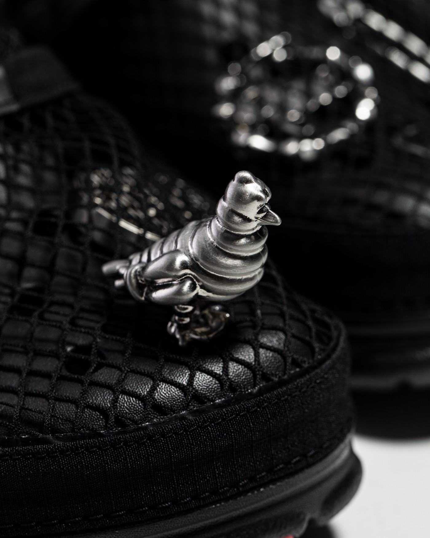 鸽子联名洞洞鞋开箱!超多智必星太好玩了!休闲区蓝鸢梦想 - Www.slyday.coM 鸽子联名洞洞鞋开箱!超多智必星太好玩了!休闲区蓝鸢梦想 - Www.slyday.coM