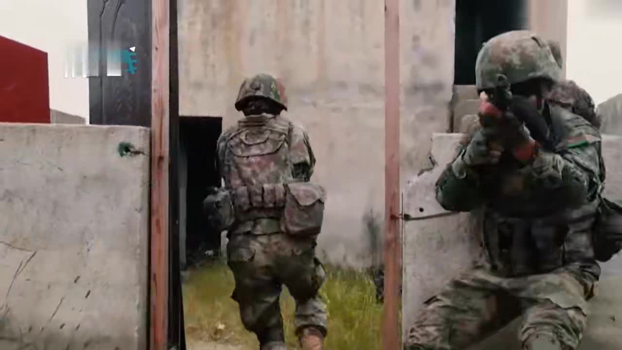 百元征服新民街：西安老饕的巷战经济学