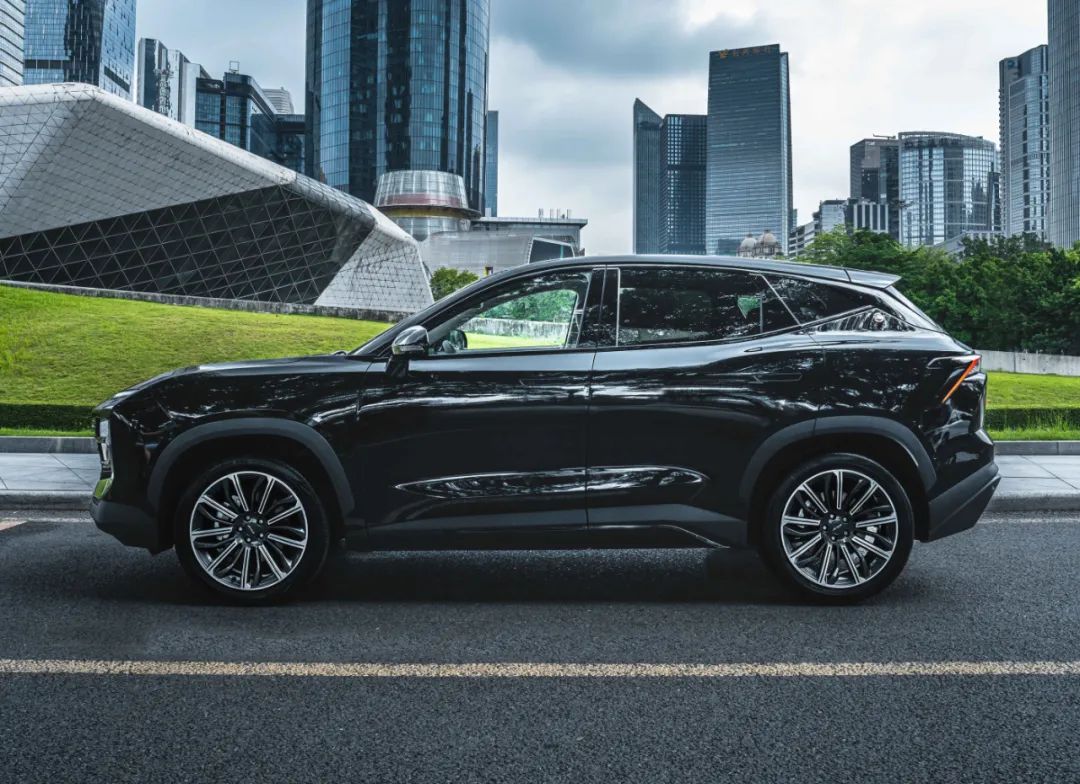 10万级SUV卷王之争,欧尚Z6对比捷途大圣