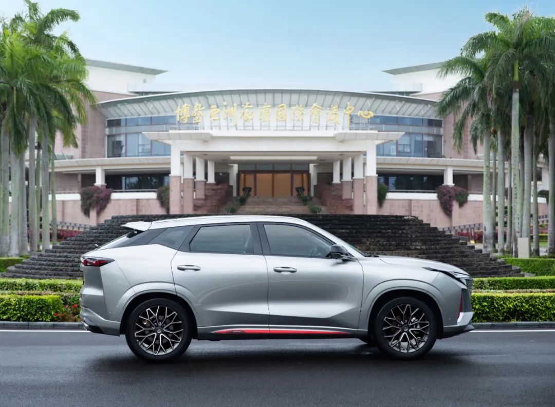 10万级SUV卷王之争,欧尚Z6对比捷途大圣