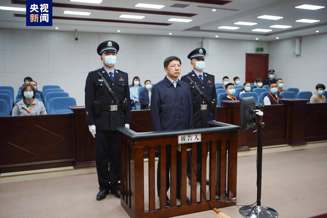 重庆原副市长、公安局原局长邓恢林受贿案一审获刑15年休闲区蓝鸢梦想 - Www.slyday.coM 重庆原副市长、公安局原局长邓恢林受贿案一审获刑15年休闲区蓝鸢梦想 - Www.slyday.coM