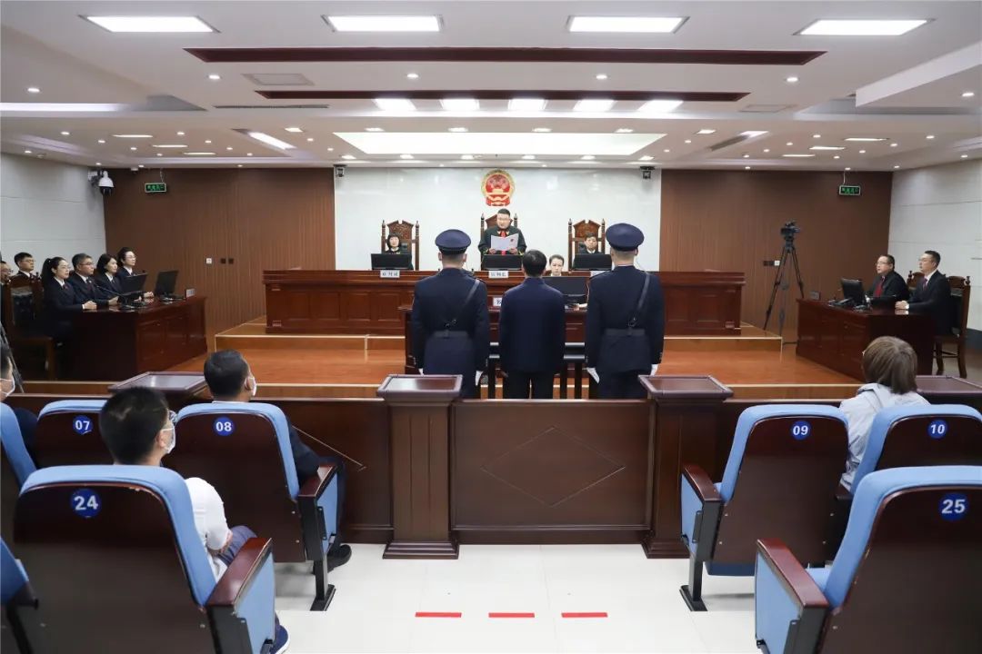 受贿4267万余元,重庆市政府原副市长、市公安局原局长邓恢林一审获刑15年休闲区蓝鸢梦想 - Www.slyday.coM 受贿4267万余元,重庆市政府原副市长、市公安局原局长邓恢林一审获刑15年休闲区蓝鸢梦想 - Www.slyday.coM