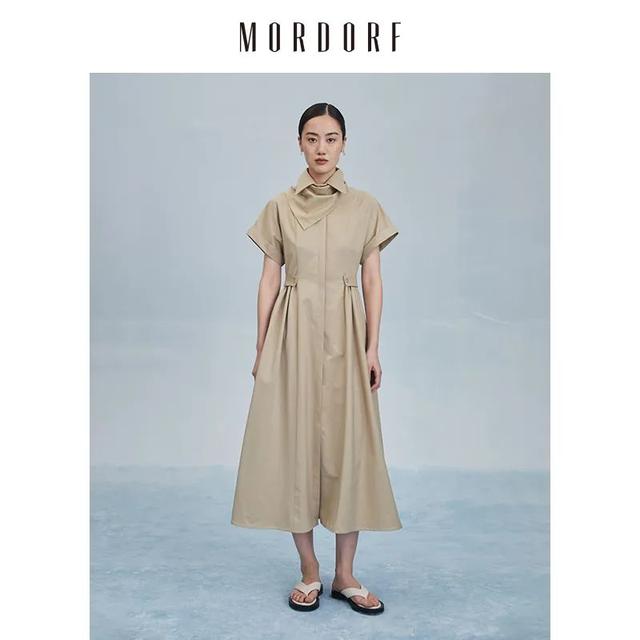 我们迷恋Lemaire、The Row、old CELINE,迷恋的是一种叫做“日常高级感”的风格休闲区蓝鸢梦想 - Www.slyday.coM 我们迷恋Lemaire、The Row、old CELINE,迷恋的是一种叫做“日常高级感”的风格休闲区蓝鸢梦想 - Www.slyday.coM