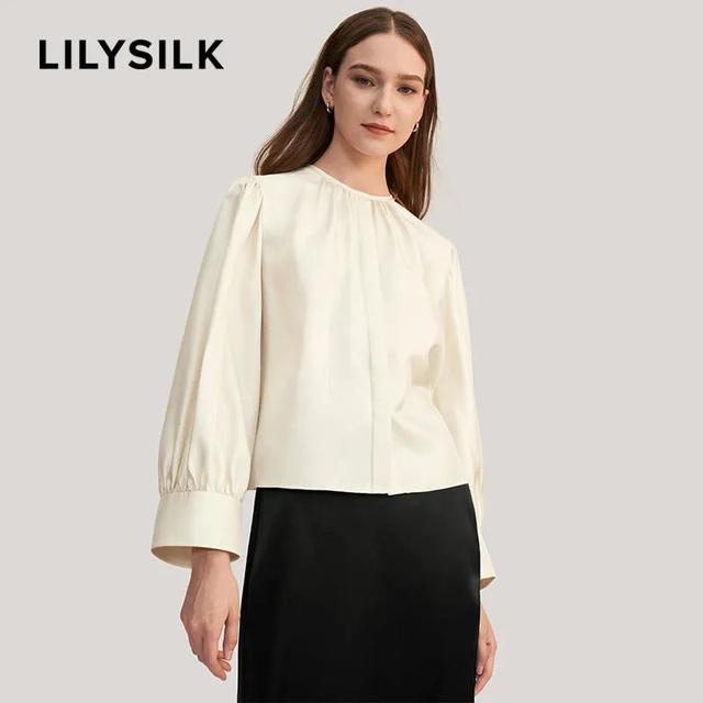 我们迷恋Lemaire、The Row、old CELINE,迷恋的是一种叫做“日常高级感”的风格休闲区蓝鸢梦想 - Www.slyday.coM 我们迷恋Lemaire、The Row、old CELINE,迷恋的是一种叫做“日常高级感”的风格休闲区蓝鸢梦想 - Www.slyday.coM