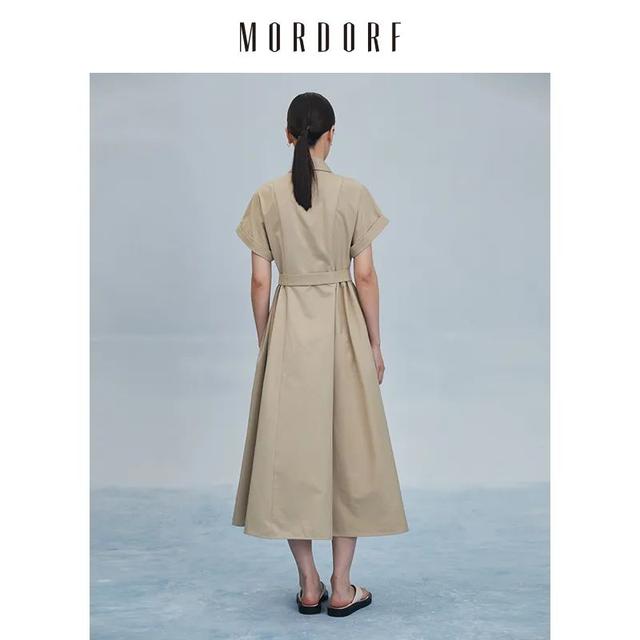 我们迷恋Lemaire、The Row、old CELINE,迷恋的是一种叫做“日常高级感”的风格休闲区蓝鸢梦想 - Www.slyday.coM 我们迷恋Lemaire、The Row、old CELINE,迷恋的是一种叫做“日常高级感”的风格休闲区蓝鸢梦想 - Www.slyday.coM