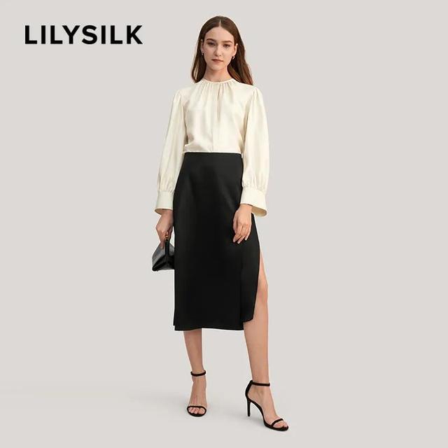 我们迷恋Lemaire、The Row、old CELINE,迷恋的是一种叫做“日常高级感”的风格休闲区蓝鸢梦想 - Www.slyday.coM 我们迷恋Lemaire、The Row、old CELINE,迷恋的是一种叫做“日常高级感”的风格休闲区蓝鸢梦想 - Www.slyday.coM