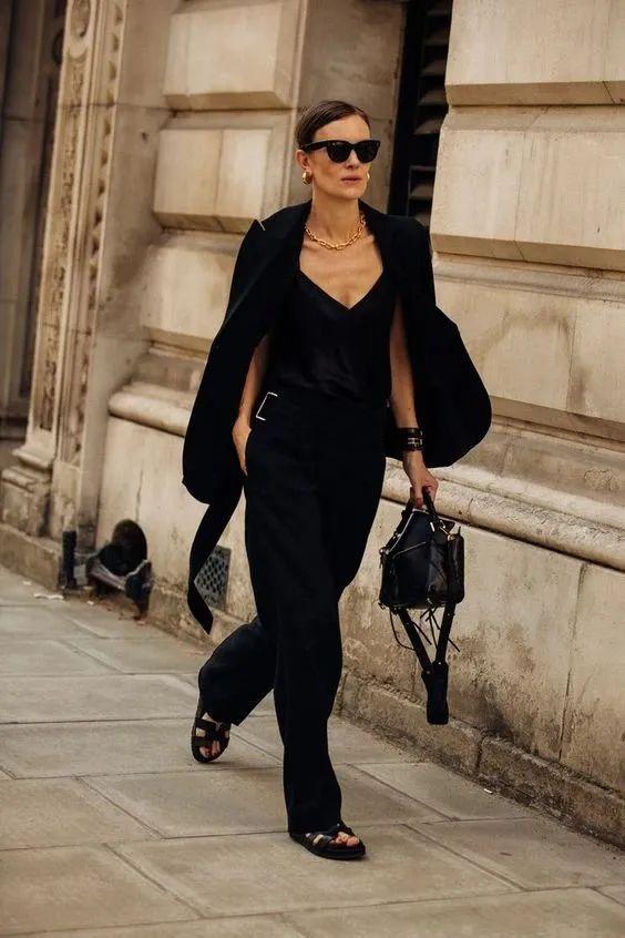 我们迷恋Lemaire、The Row、old CELINE,迷恋的是一种叫做“日常高级感”的风格休闲区蓝鸢梦想 - Www.slyday.coM 我们迷恋Lemaire、The Row、old CELINE,迷恋的是一种叫做“日常高级感”的风格休闲区蓝鸢梦想 - Www.slyday.coM