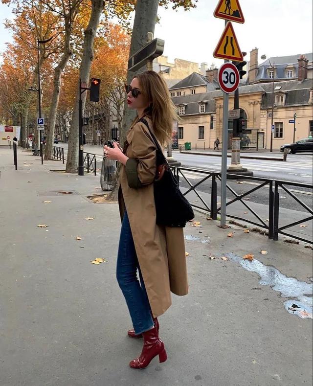 我们迷恋Lemaire、The Row、old CELINE,迷恋的是一种叫做“日常高级感”的风格休闲区蓝鸢梦想 - Www.slyday.coM 我们迷恋Lemaire、The Row、old CELINE,迷恋的是一种叫做“日常高级感”的风格休闲区蓝鸢梦想 - Www.slyday.coM