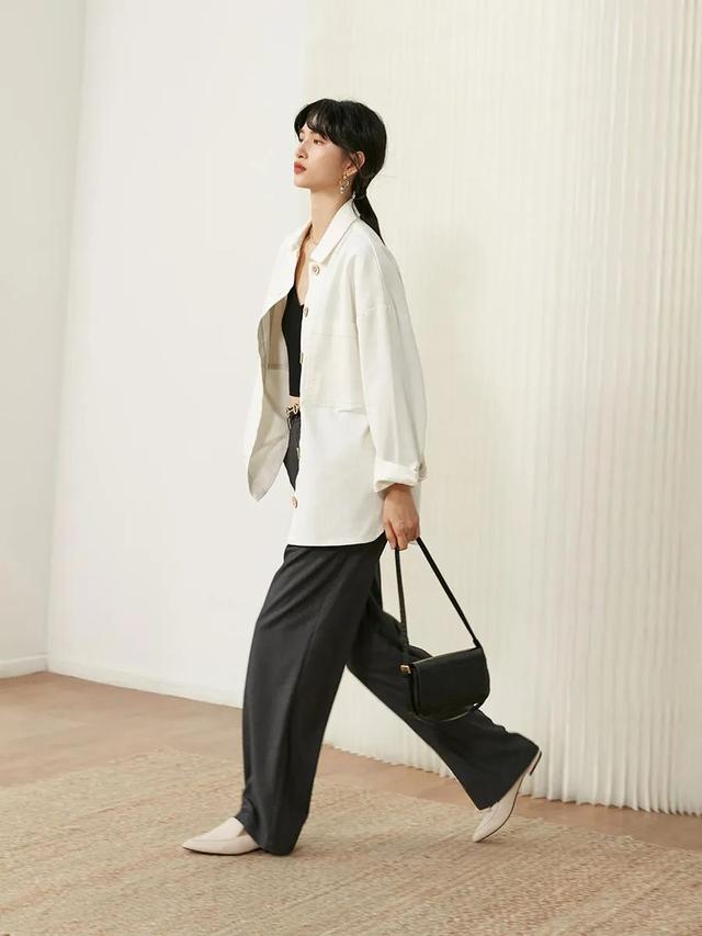 我们迷恋Lemaire、The Row、old CELINE,迷恋的是一种叫做“日常高级感”的风格休闲区蓝鸢梦想 - Www.slyday.coM 我们迷恋Lemaire、The Row、old CELINE,迷恋的是一种叫做“日常高级感”的风格休闲区蓝鸢梦想 - Www.slyday.coM