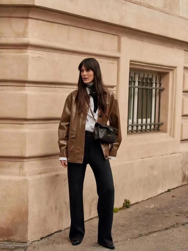 我们迷恋Lemaire、The Row、old CELINE,迷恋的是一种叫做“日常高级感”的风格休闲区蓝鸢梦想 - Www.slyday.coM 我们迷恋Lemaire、The Row、old CELINE,迷恋的是一种叫做“日常高级感”的风格休闲区蓝鸢梦想 - Www.slyday.coM