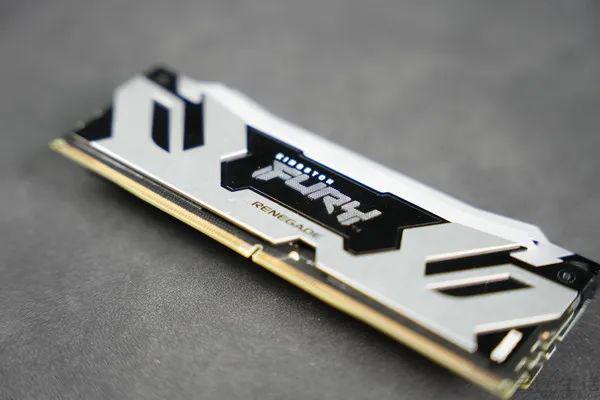 如今 CPU 的主频越来越高,但这是件好事吗休闲区蓝鸢梦想 - Www.slyday.coM 如今 CPU 的主频越来越高,但这是件好事吗休闲区蓝鸢梦想 - Www.slyday.coM