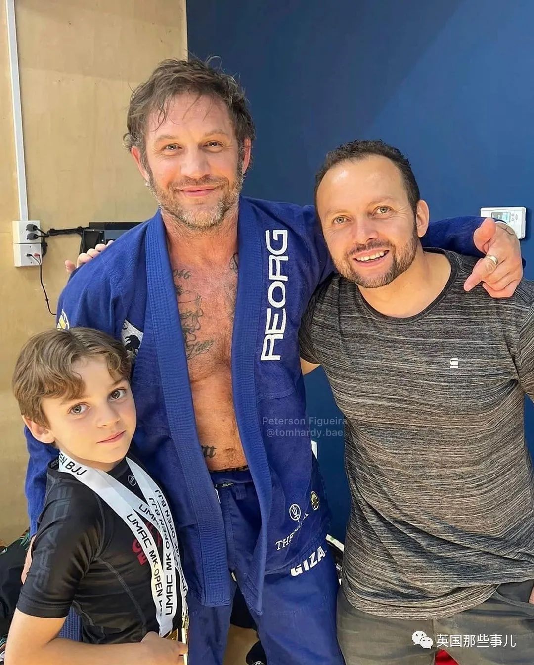 汤姆哈迪偷偷来英国报了个柔术比赛,真拿了冠军!人家这是真能打的啊...休闲区蓝鸢梦想 - Www.slyday.coM 汤姆哈迪偷偷来英国报了个柔术比赛,真拿了冠军!人家这是真能打的啊...休闲区蓝鸢梦想 - Www.slyday.coM