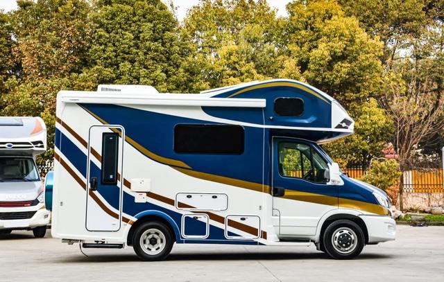 拓锐斯特房车海王星1号,在旅途中寻找自己的孤独星球休闲区蓝鸢梦想 - Www.slyday.coM 拓锐斯特房车海王星1号,在旅途中寻找自己的孤独星球休闲区蓝鸢梦想 - Www.slyday.coM