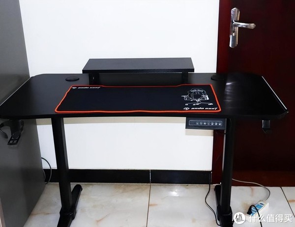 游戏工作娱乐必备的好物—安德斯特电竞桌电动升降桌上手体验休闲区蓝鸢梦想 - Www.slyday.coM 游戏工作娱乐必备的好物—安德斯特电竞桌电动升降桌上手体验休闲区蓝鸢梦想 - Www.slyday.coM