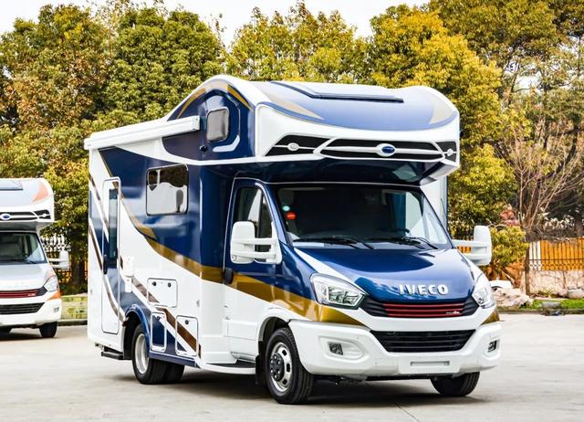 拓锐斯特房车海王星1号,在旅途中寻找自己的孤独星球休闲区蓝鸢梦想 - Www.slyday.coM 拓锐斯特房车海王星1号,在旅途中寻找自己的孤独星球休闲区蓝鸢梦想 - Www.slyday.coM