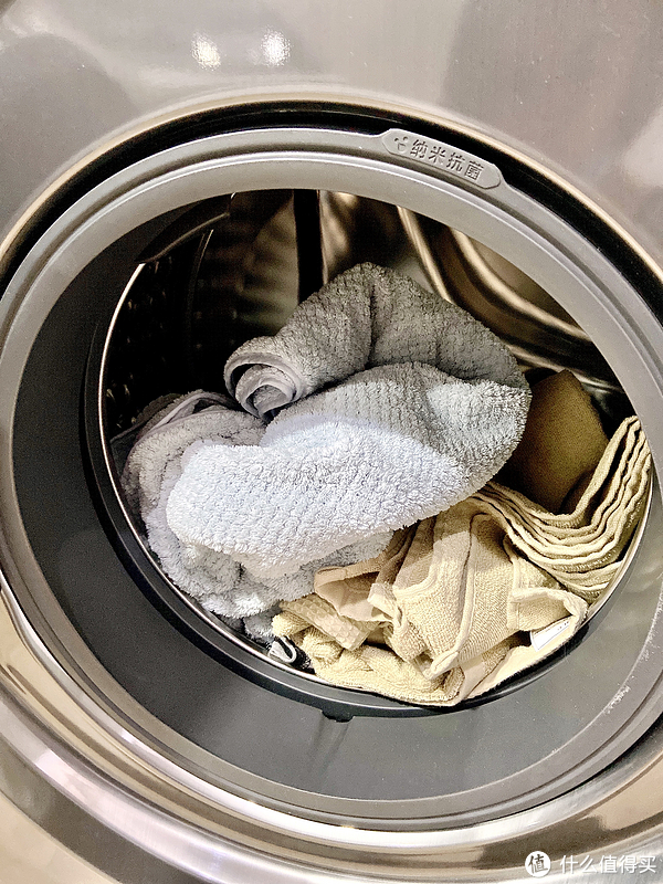 原来洗衣服一点也不麻烦,上班族表示被新出的TCL双子舱复式分区洗衣机Q10圈粉了!休闲区蓝鸢梦想 - Www.slyday.coM 原来洗衣服一点也不麻烦,上班族表示被新出的TCL双子舱复式分区洗衣机Q10圈粉了!休闲区蓝鸢梦想 - Www.slyday.coM
