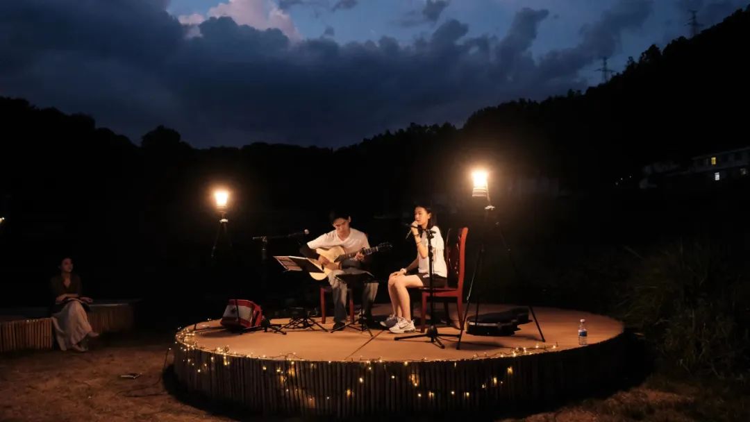 国庆最具性价比的亲子营来了!去隐世小山村,共赴一场稻田音乐会休闲区蓝鸢梦想 - Www.slyday.coM 国庆最具性价比的亲子营来了!去隐世小山村,共赴一场稻田音乐会休闲区蓝鸢梦想 - Www.slyday.coM