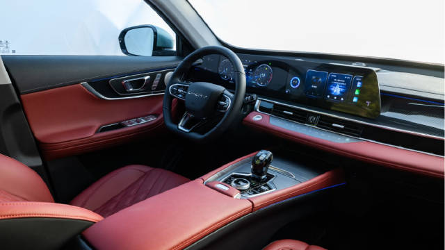 8.69万起享30万内饰，新款瑞虎7PLUS已就位，1.6T197马力