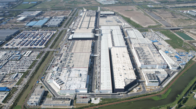 在特斯拉工厂打工,是怎样一种体验呢?休闲区蓝鸢梦想 - Www.slyday.coM 在特斯拉工厂打工,是怎样一种体验呢?休闲区蓝鸢梦想 - Www.slyday.coM