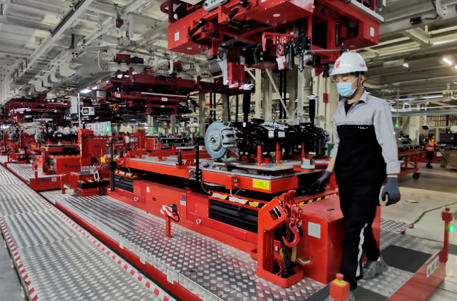 在特斯拉工厂打工,是怎样一种体验呢?休闲区蓝鸢梦想 - Www.slyday.coM 在特斯拉工厂打工,是怎样一种体验呢?休闲区蓝鸢梦想 - Www.slyday.coM