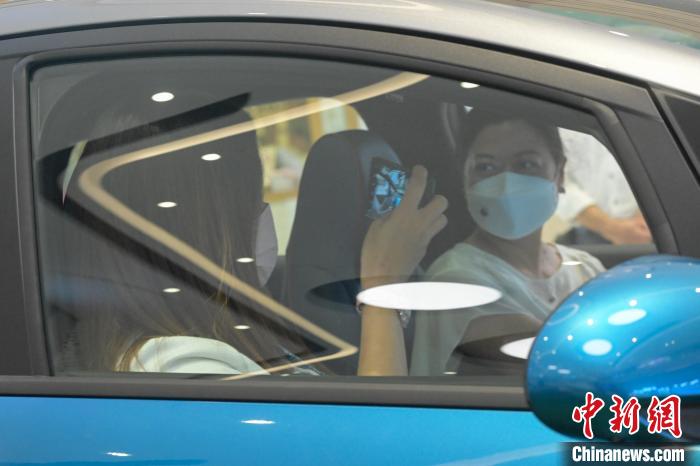 国产比亚迪电动车在香港举行首个车展