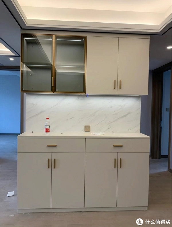 必须提前知道,“全屋定制柜子”的安装细节,真真的是经验和教训休闲区蓝鸢梦想 - Www.slyday.coM 必须提前知道,“全屋定制柜子”的安装细节,真真的是经验和教训休闲区蓝鸢梦想 - Www.slyday.coM