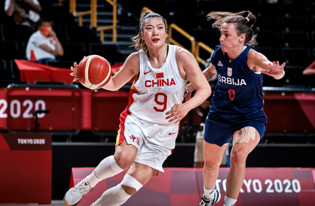 她是女篮的勒布朗梦,曾拒绝WNBA,2次遭遇大伤,依旧成巨星休闲区蓝鸢梦想 - Www.slyday.coM 她是女篮的勒布朗梦,曾拒绝WNBA,2次遭遇大伤,依旧成巨星休闲区蓝鸢梦想 - Www.slyday.coM