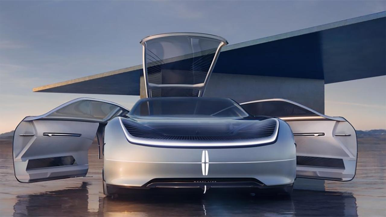 林肯新车来了，独一无二的车门开启方式，犹如在迎接乘客