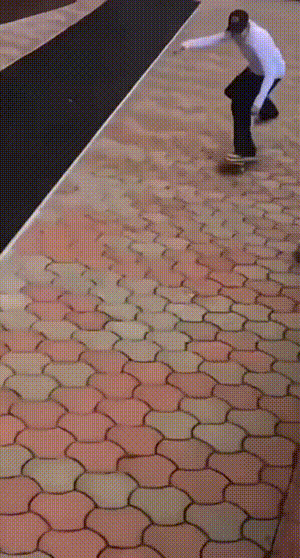 每日一笑:说起来你可能不信,我今天被一条狗给撞了!休闲区蓝鸢梦想 - Www.slyday.coM 每日一笑:说起来你可能不信,我今天被一条狗给撞了!休闲区蓝鸢梦想 - Www.slyday.coM