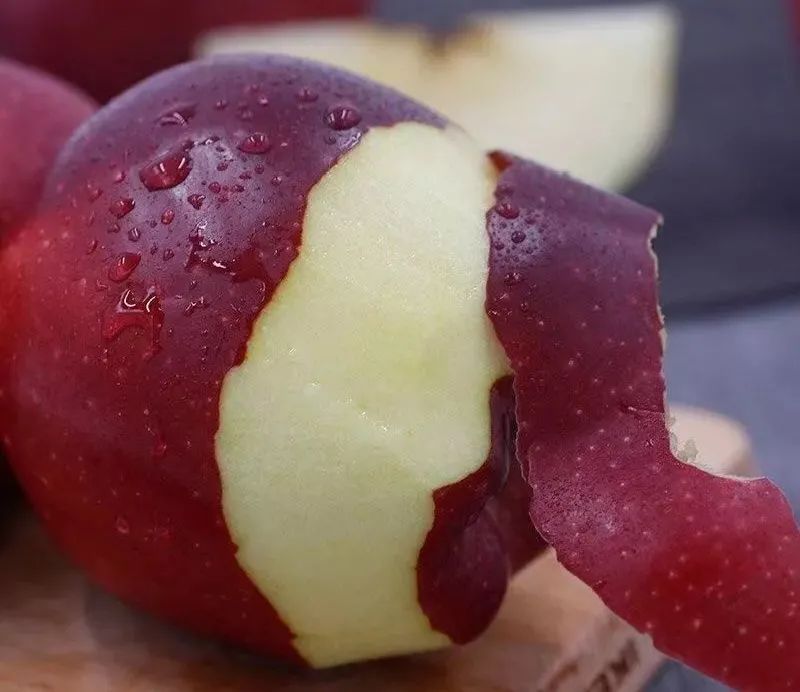 来自深山里的花花牛,入口香甜软糯,价格实惠,比蛇果要好一百倍!休闲区蓝鸢梦想 - Www.slyday.coM 来自深山里的花花牛,入口香甜软糯,价格实惠,比蛇果要好一百倍!休闲区蓝鸢梦想 - Www.slyday.coM