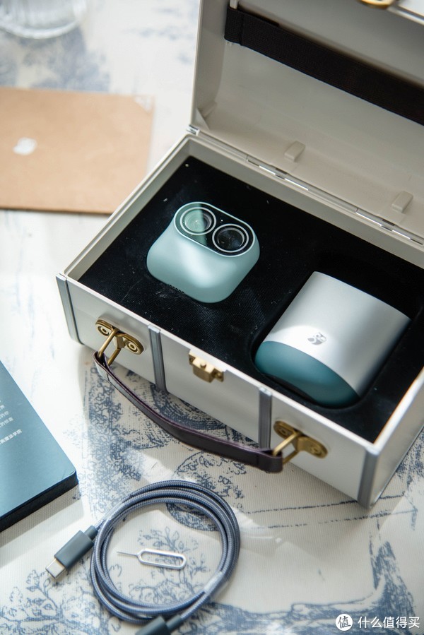 超高的颜值,便利的方式。一种设备,两种体验,小默魔法相机休闲区蓝鸢梦想 - Www.slyday.coM 超高的颜值,便利的方式。一种设备,两种体验,小默魔法相机休闲区蓝鸢梦想 - Www.slyday.coM