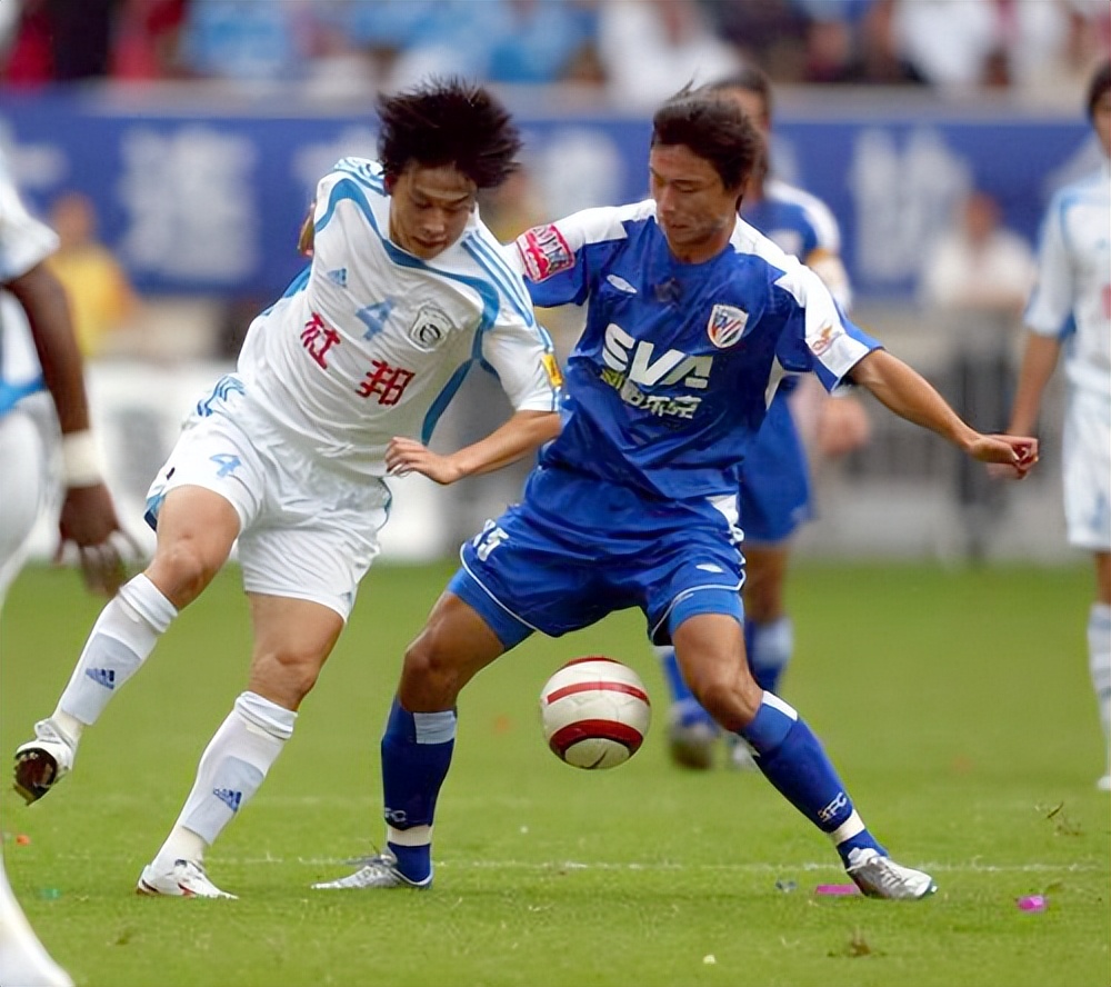 大连足球史上今天2005年实德1比2上海申花中超提前夺冠被延迟