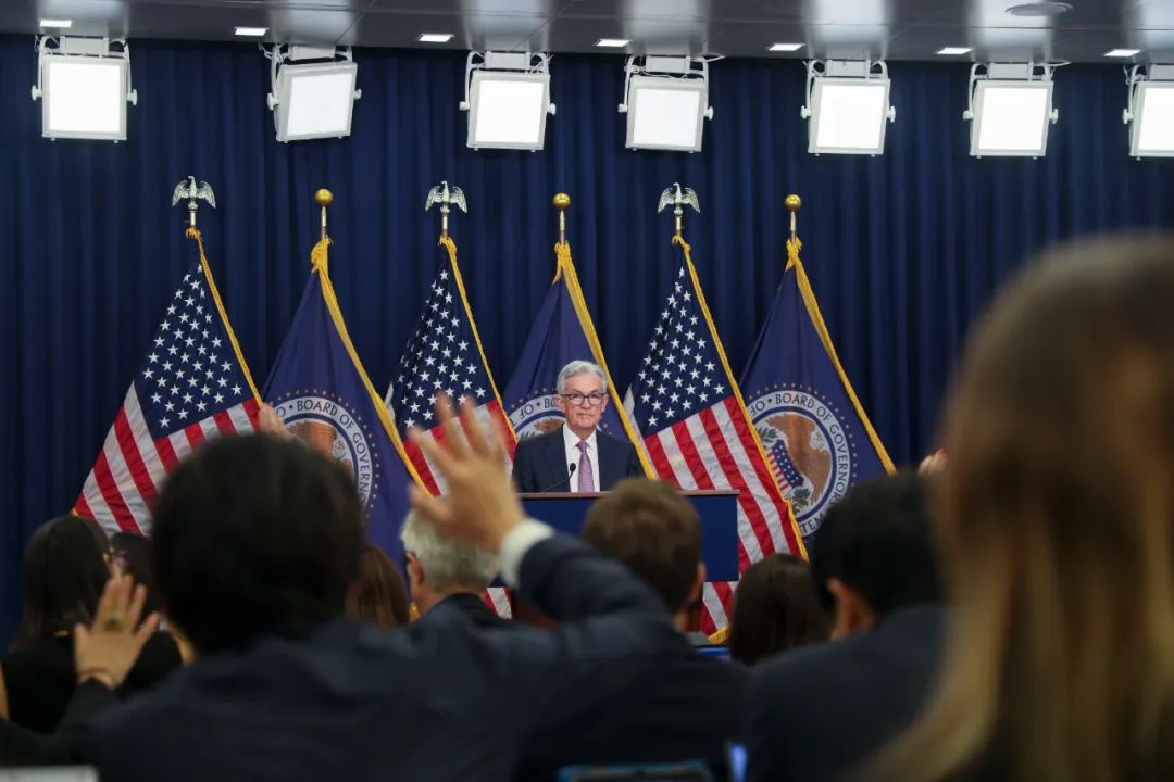 9月21日，美国联邦储备委员会主席鲍威尔在华盛顿出席新闻发布会。新华社发（imToken钱包app）